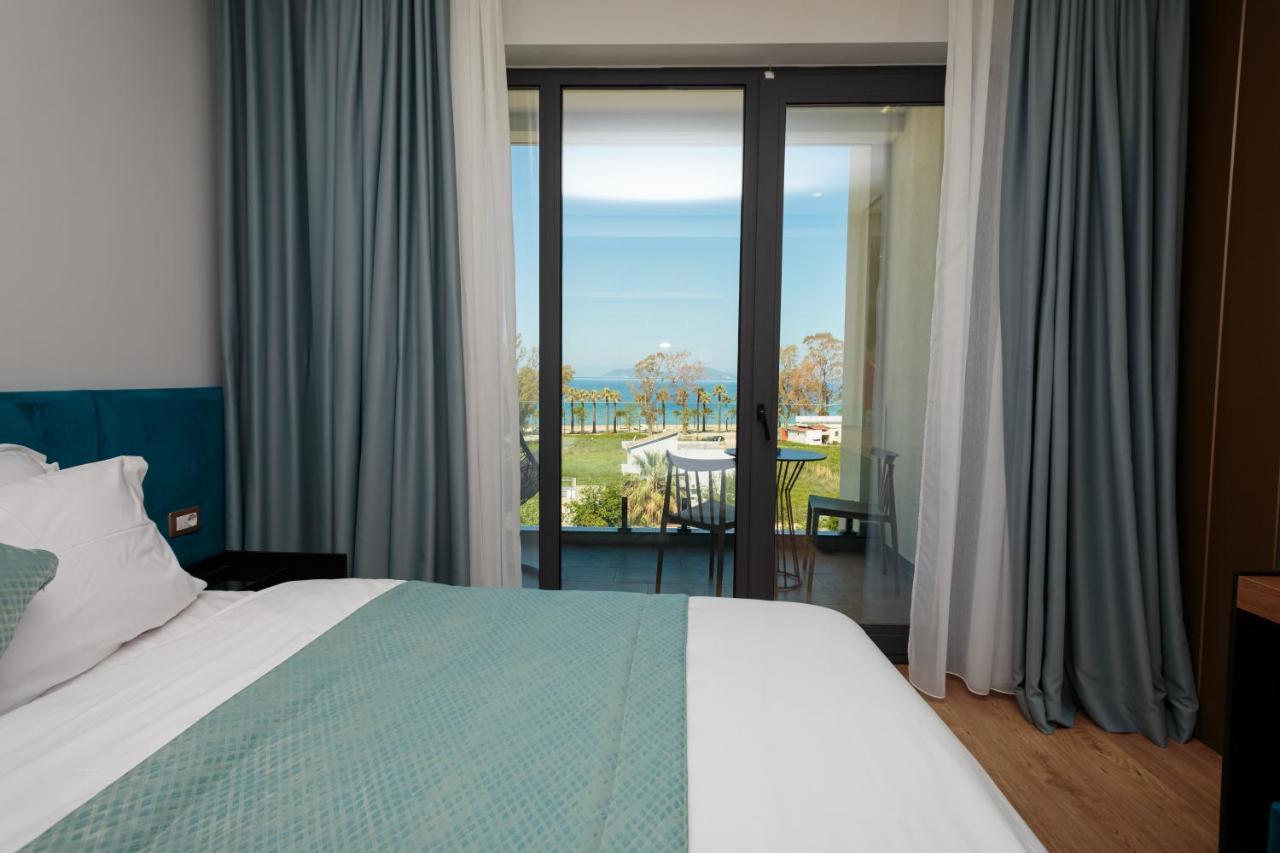 Ames Hotel & Spa Vlorë Exterior foto